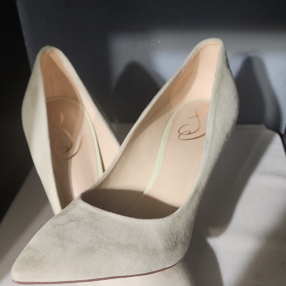 Sam Edelman Light Cream Pointed Heels - Picture 3 of 3